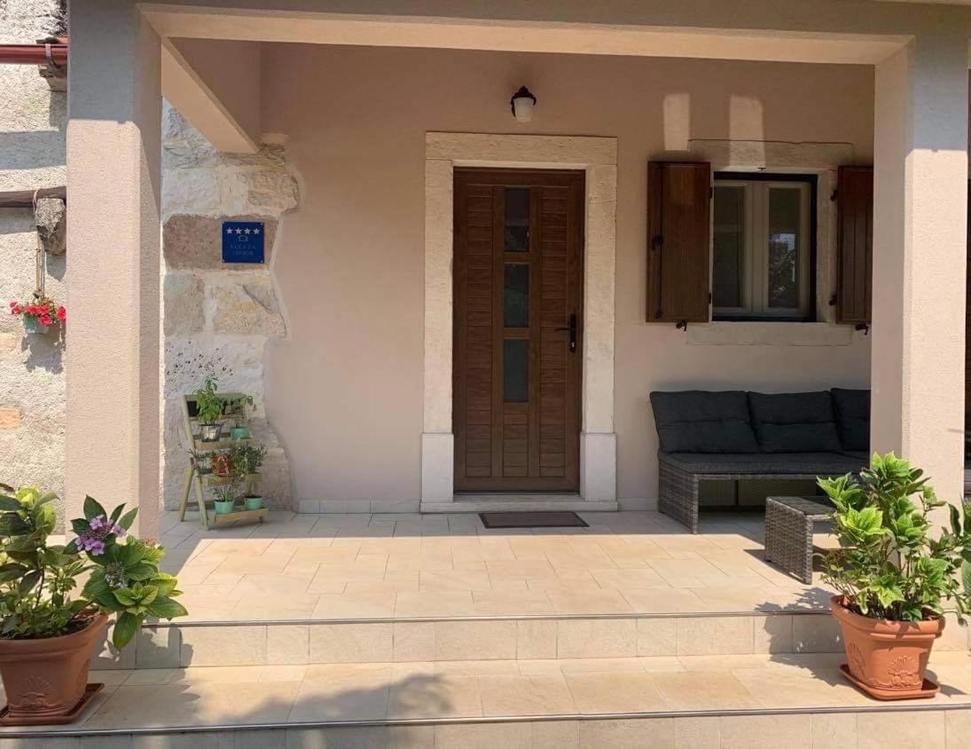 Holiday Home Mattiuzi Nedeščina Екстериор снимка